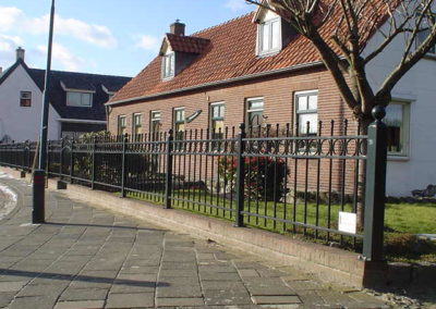 Sierhekwerk model Z met punt 9041 en ringen. 1